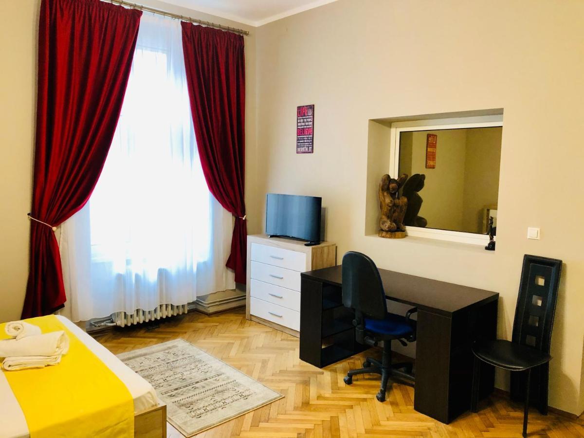 Ultra-Central Apartment Just In Union Squere Тимишоара Екстериор снимка
