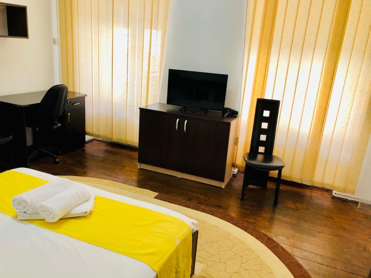 Ultra-Central Apartment Just In Union Squere Тимишоара Екстериор снимка
