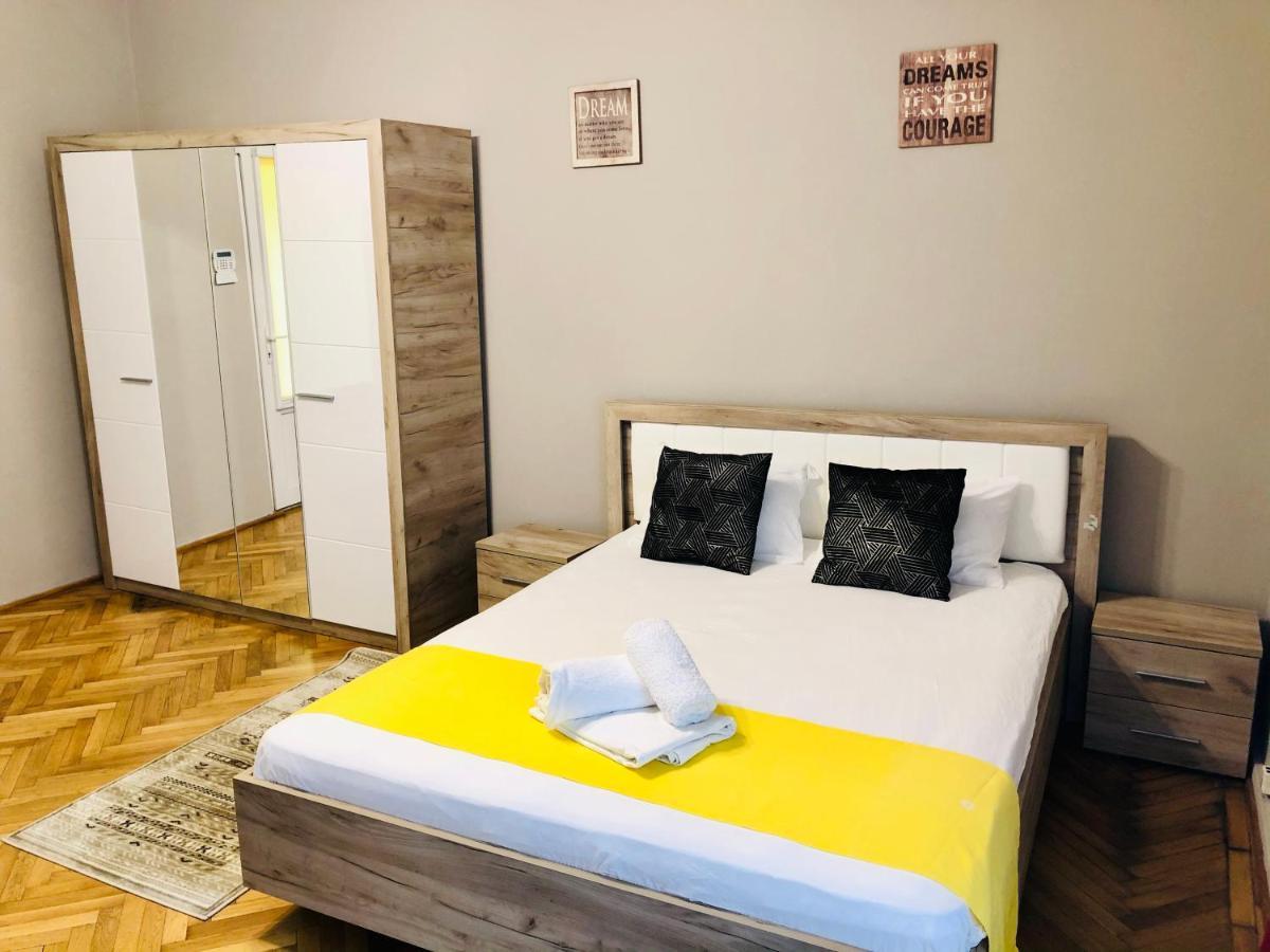 Ultra-Central Apartment Just In Union Squere Тимишоара Екстериор снимка