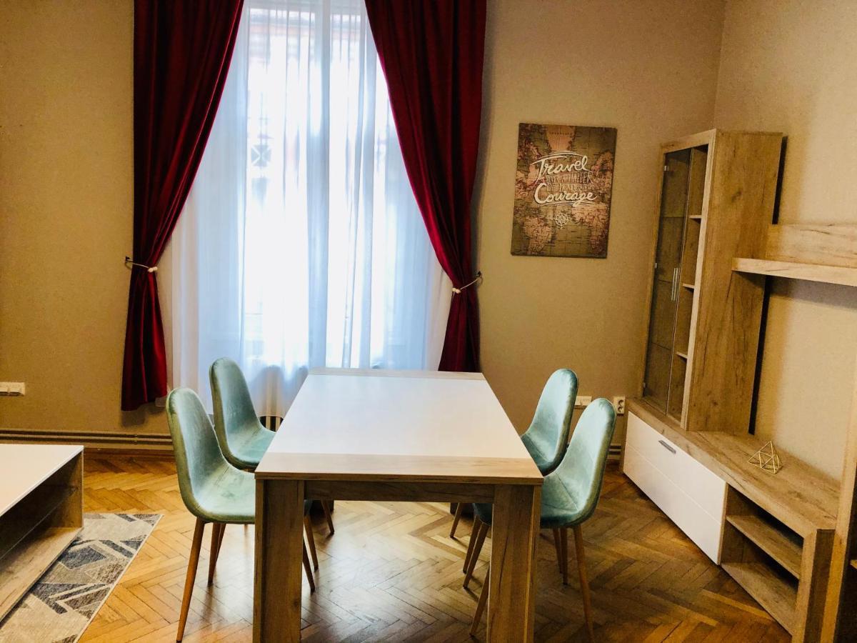 Ultra-Central Apartment Just In Union Squere Тимишоара Екстериор снимка