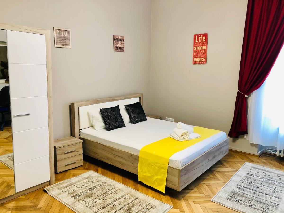 Ultra-Central Apartment Just In Union Squere Тимишоара Екстериор снимка